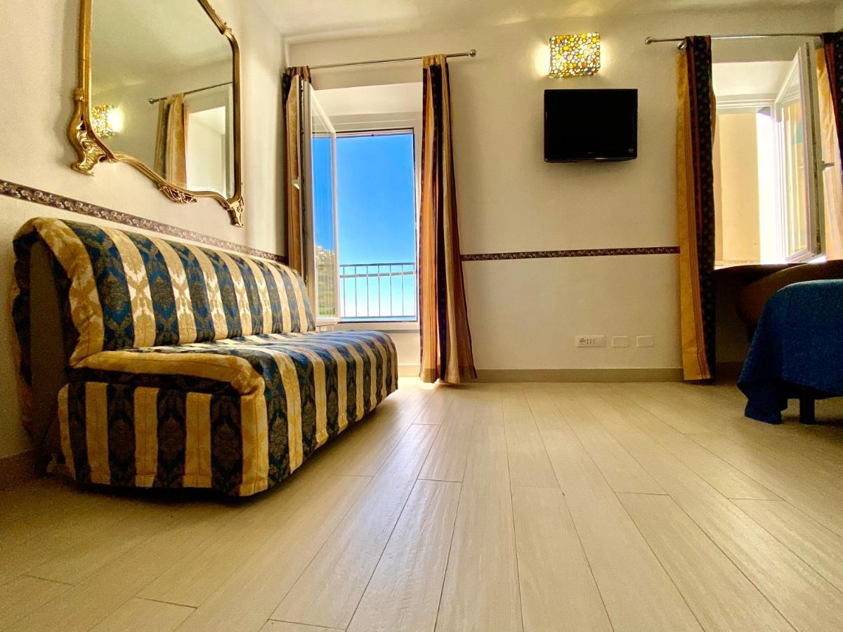 Hotel The Manarola Main Plaza Extérieur photo