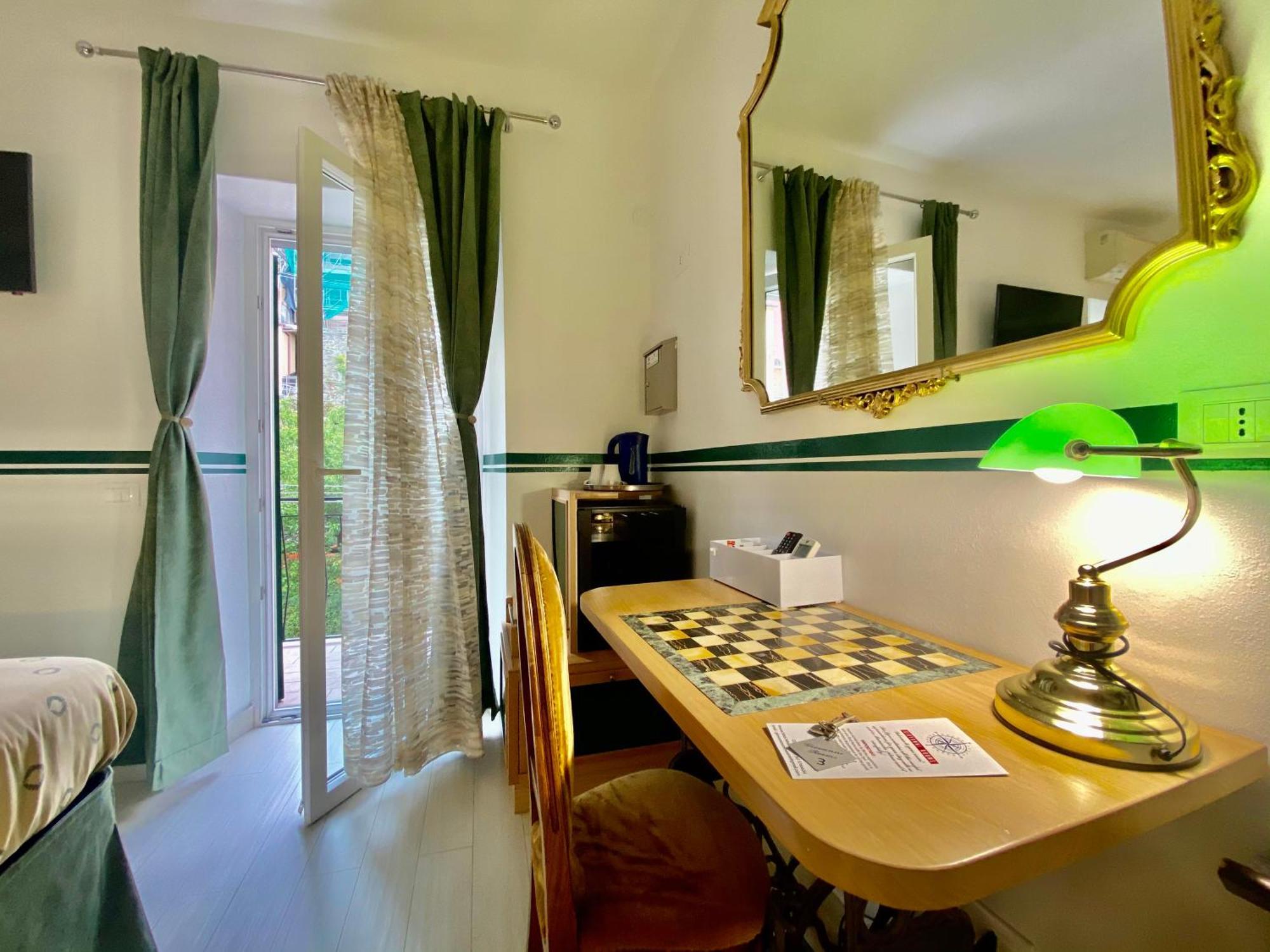 Hotel The Manarola Main Plaza Extérieur photo