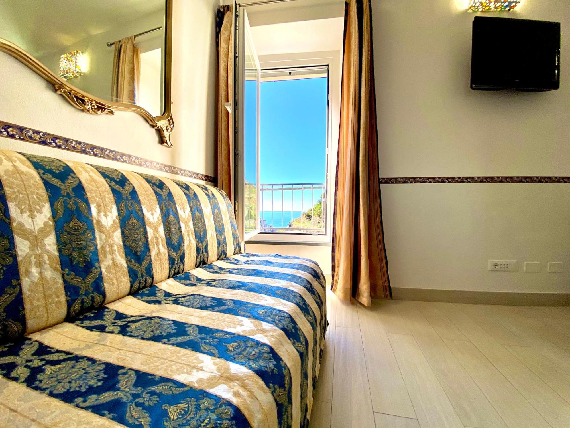 Hotel The Manarola Main Plaza Extérieur photo